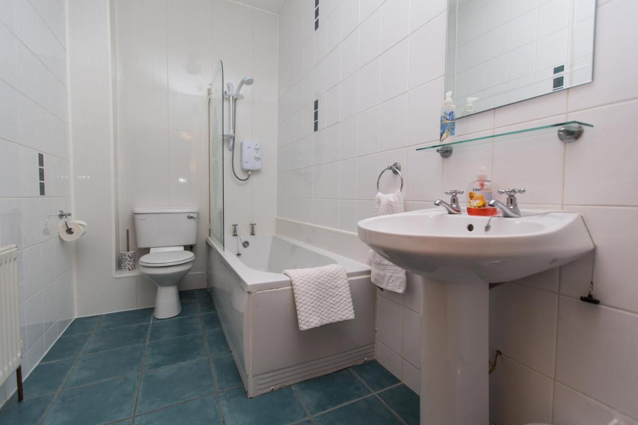 8 Aileach Apartment Buncrana Exterior photo